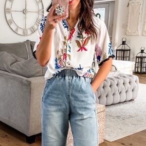 NWT FLORAL V NECK SHORT SLEEVE BLOUSE BOHO VIBE